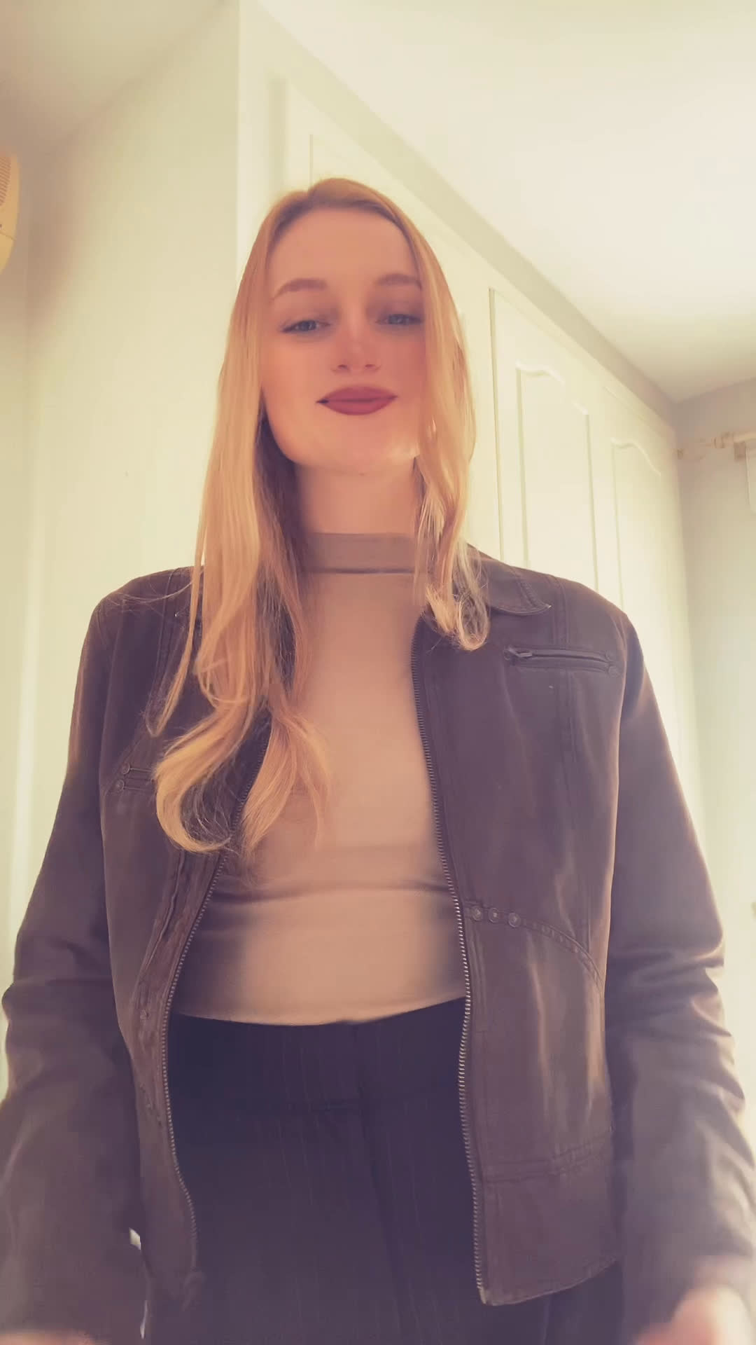Vídeo UGC 2 de Naomi