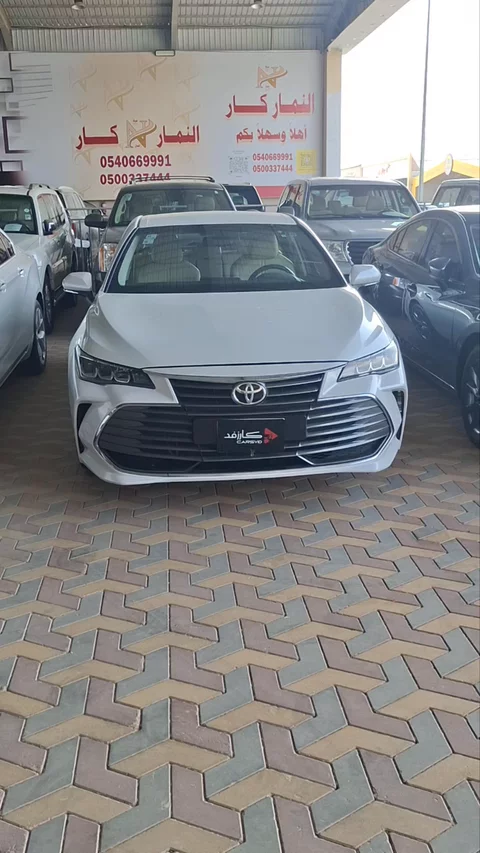 تويوتا افالون XLE 2021