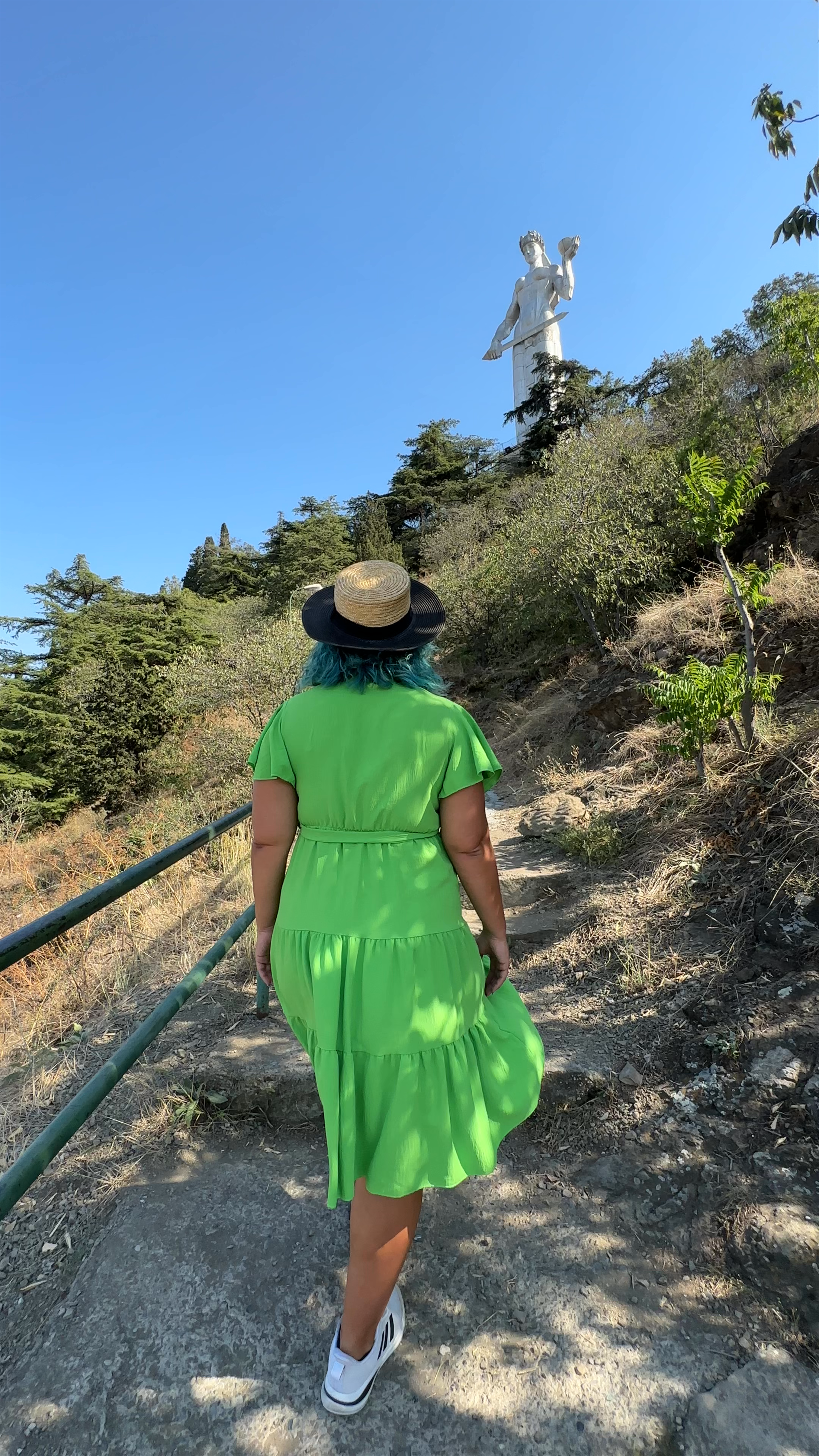 Mother of Georgia Statue Hike: A Serene Tbilisi Adventure