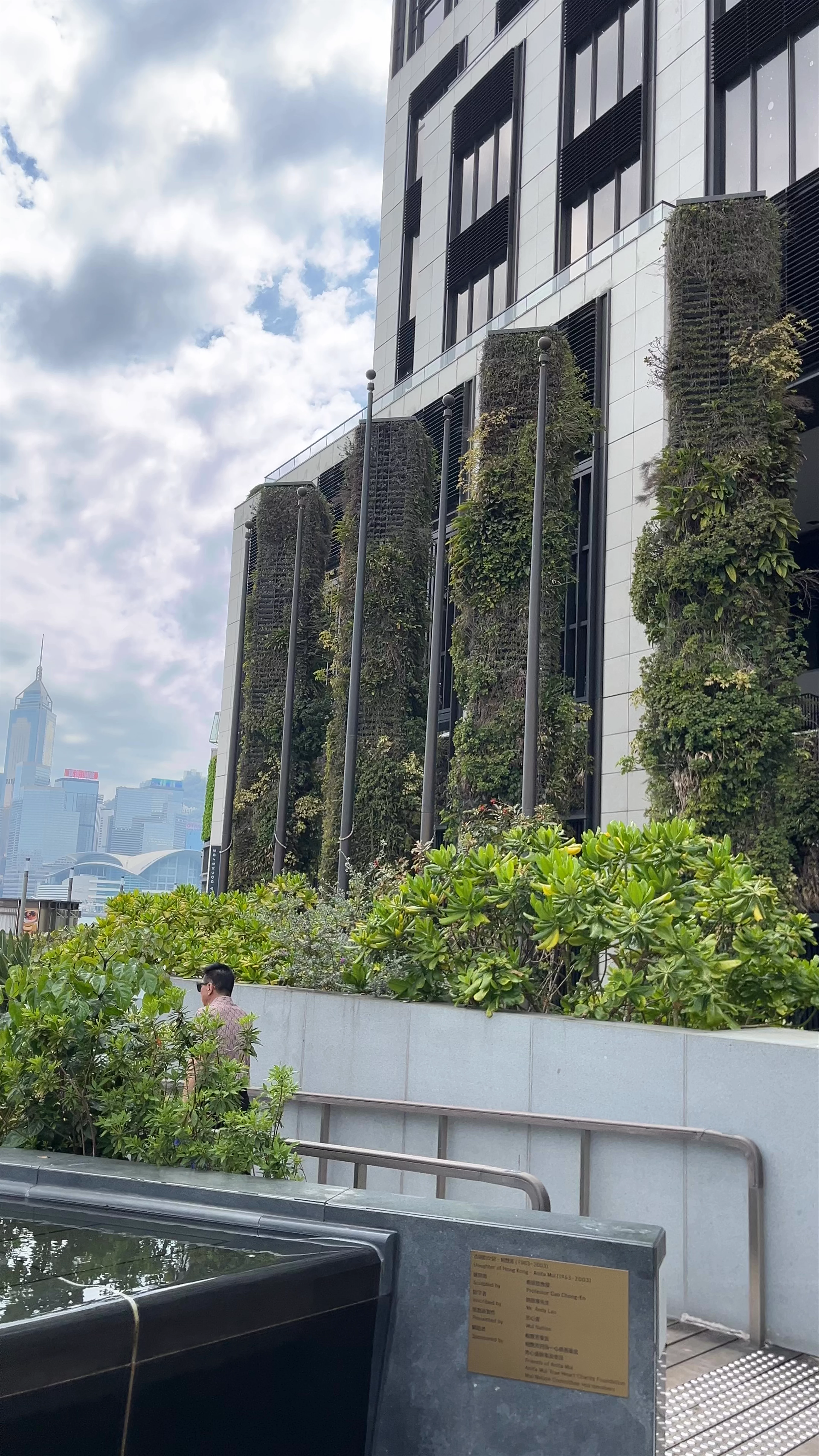 Anita Mui Statue, Avenue of Stars