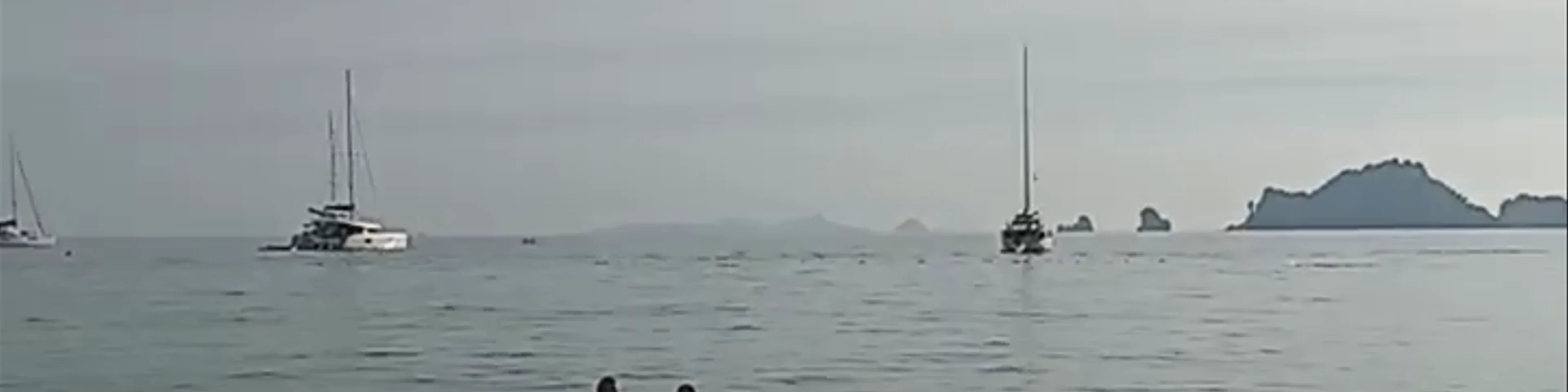 Tonsai Bay Resort