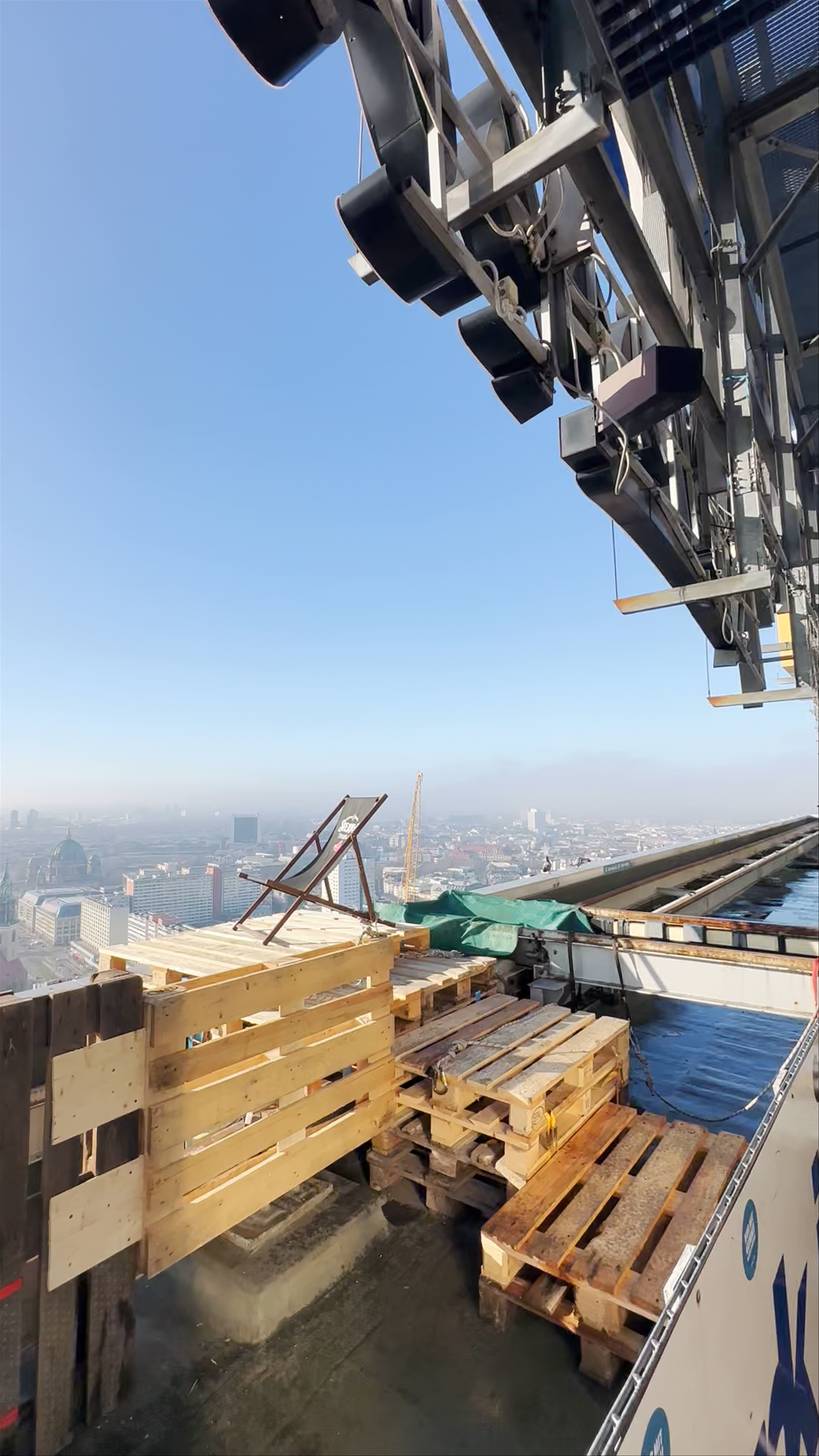 High Swing Berlin: Thrill Ride with Panoramic Views of Alexanderplatz