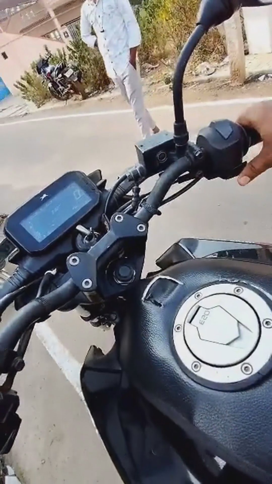 Walk-around video thumbnail