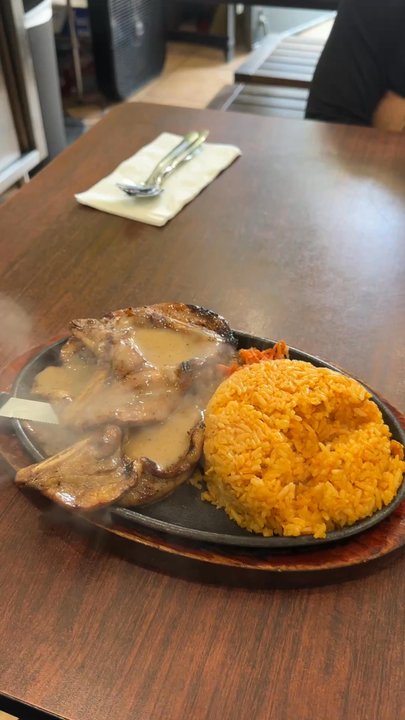 Toppings Too Restaurant - Filipino Near Me - Union City, California