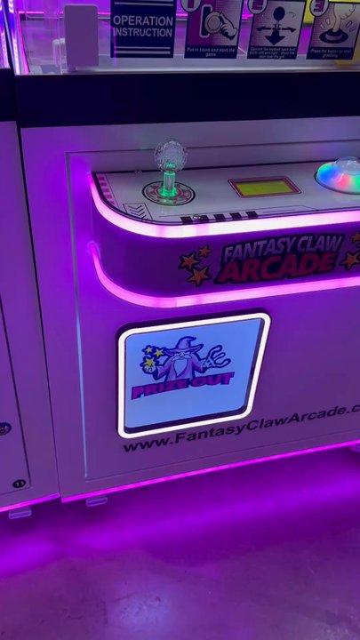 Fantasy Claw Arcade Hawaii - Winner! - Arcades Near Me - Honolulu, Hawaii