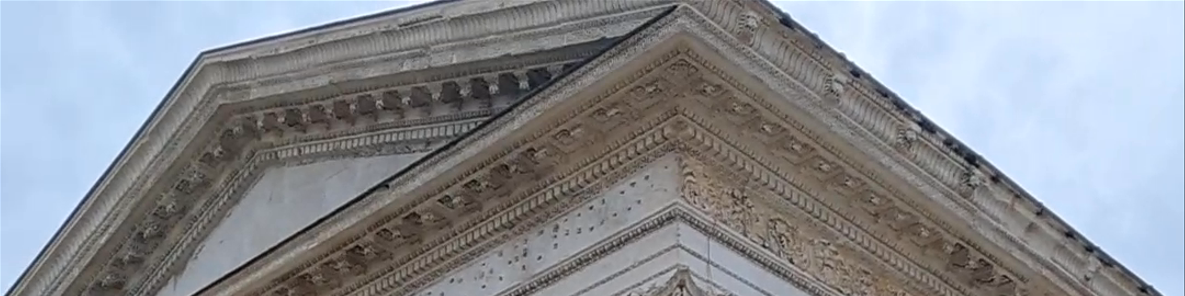 Nîmes