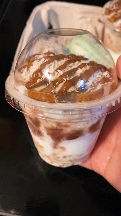 InnerCHI Lounge - Strawberry cheesecake overnight oats - Juice Bars & Smoothies Near Me - Garland, Texas