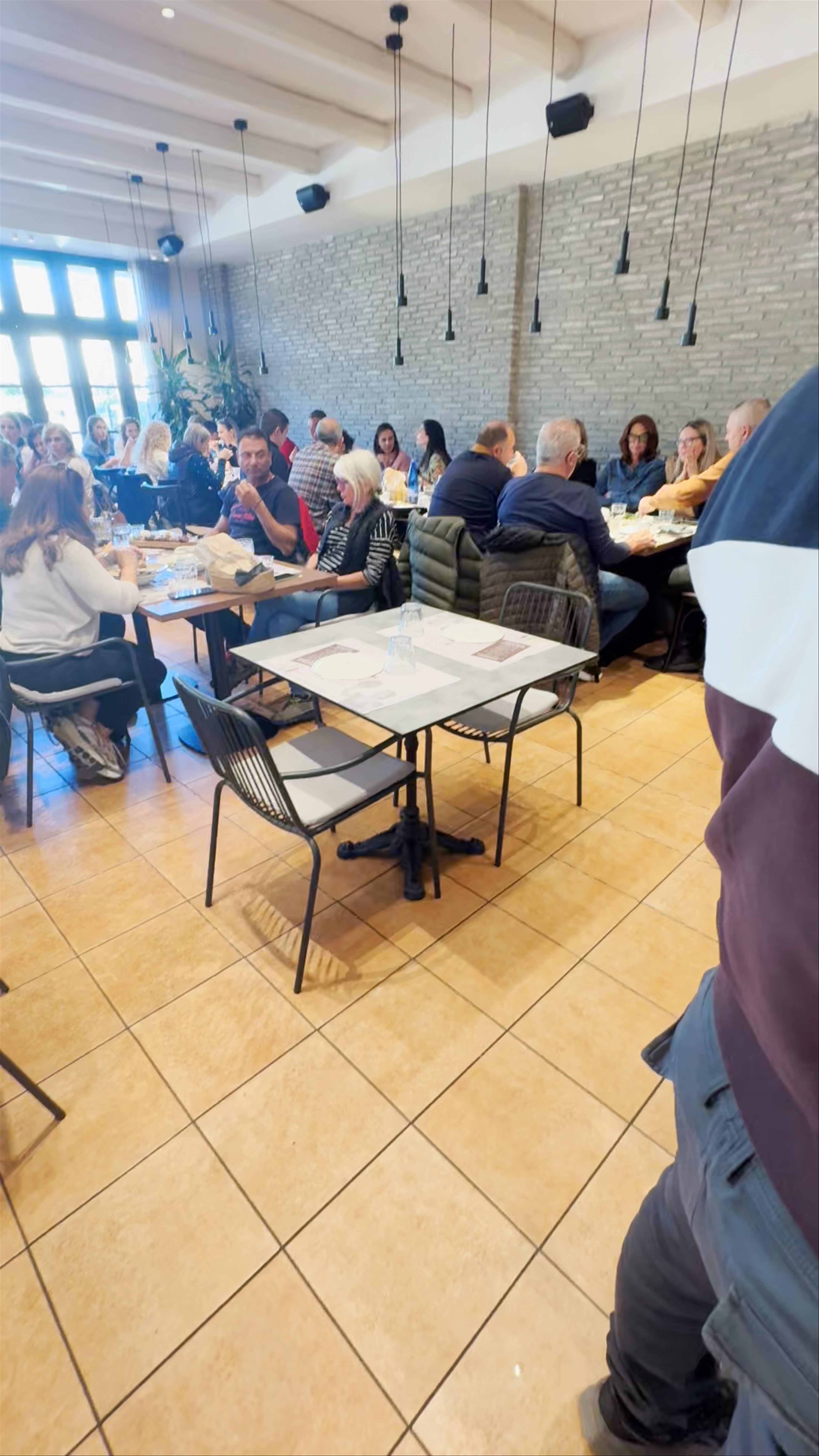 Μυσταγωγία by the lake