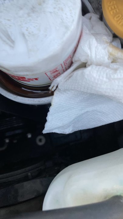 Midas - Another video of me having to soak oil out of my engine because they left it loose and poured it everywhere else - Oil Change Stations Near Me - Castle Rock, Colorado