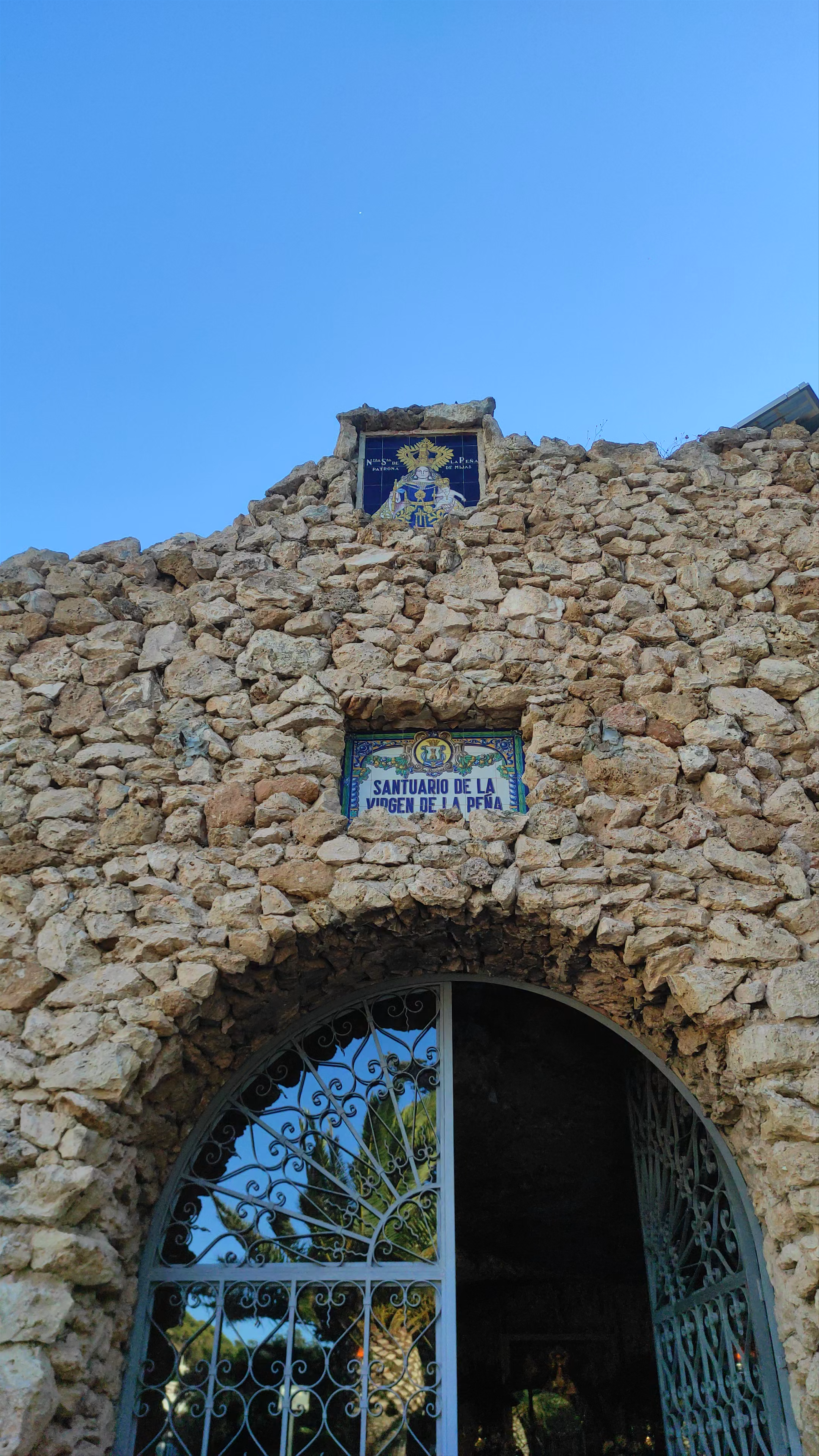 Ermita de la Virgen de la Peña: Sacred Stone Sanctuary in Mijas