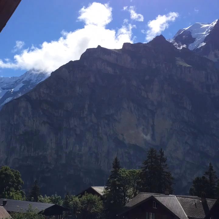 Hotel Bellevue - Morning view of the Alps from our private balcony of our room at Hotel Belllevue in Mürren, Switzerland - Hotels Near Me - Mürren, BE