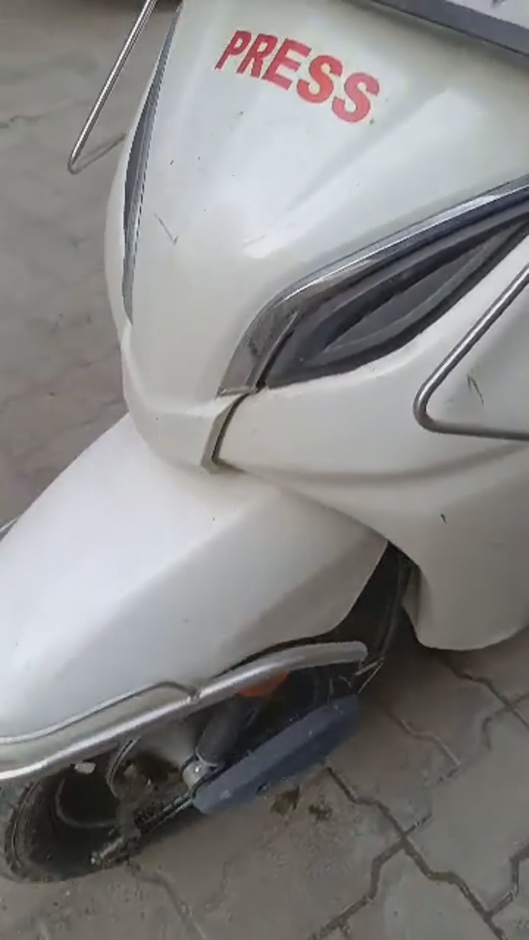 Walk-around video thumbnail