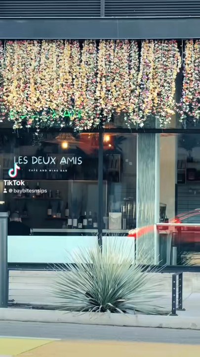 Les Deux Amis - Cafes Near Me - San Francisco, California