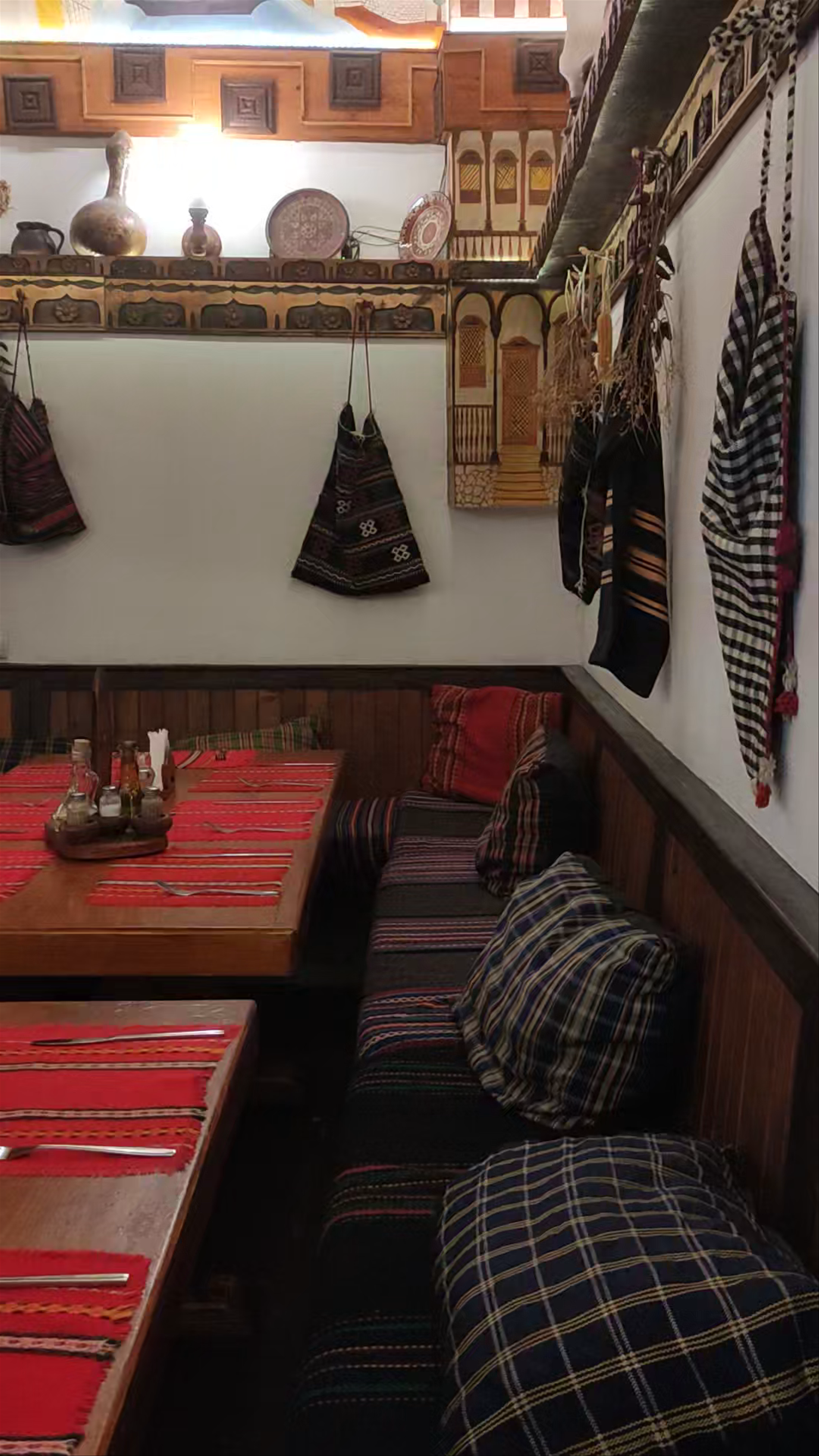 Hadjidraganov's Houses Restaurant