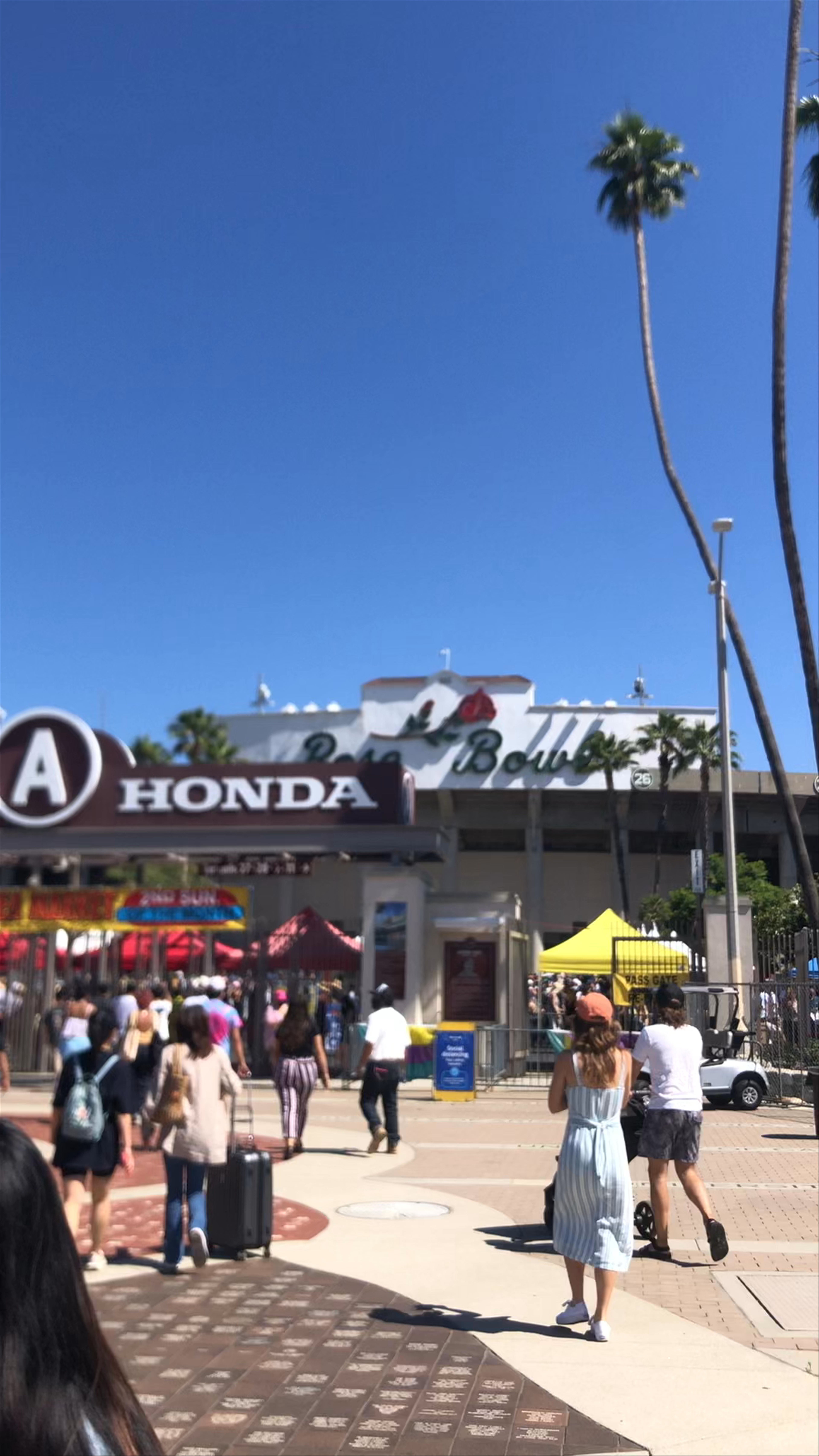 Rose Bowl Flea Market 