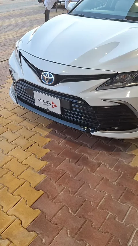 تويوتا كامري LE HEV 2024