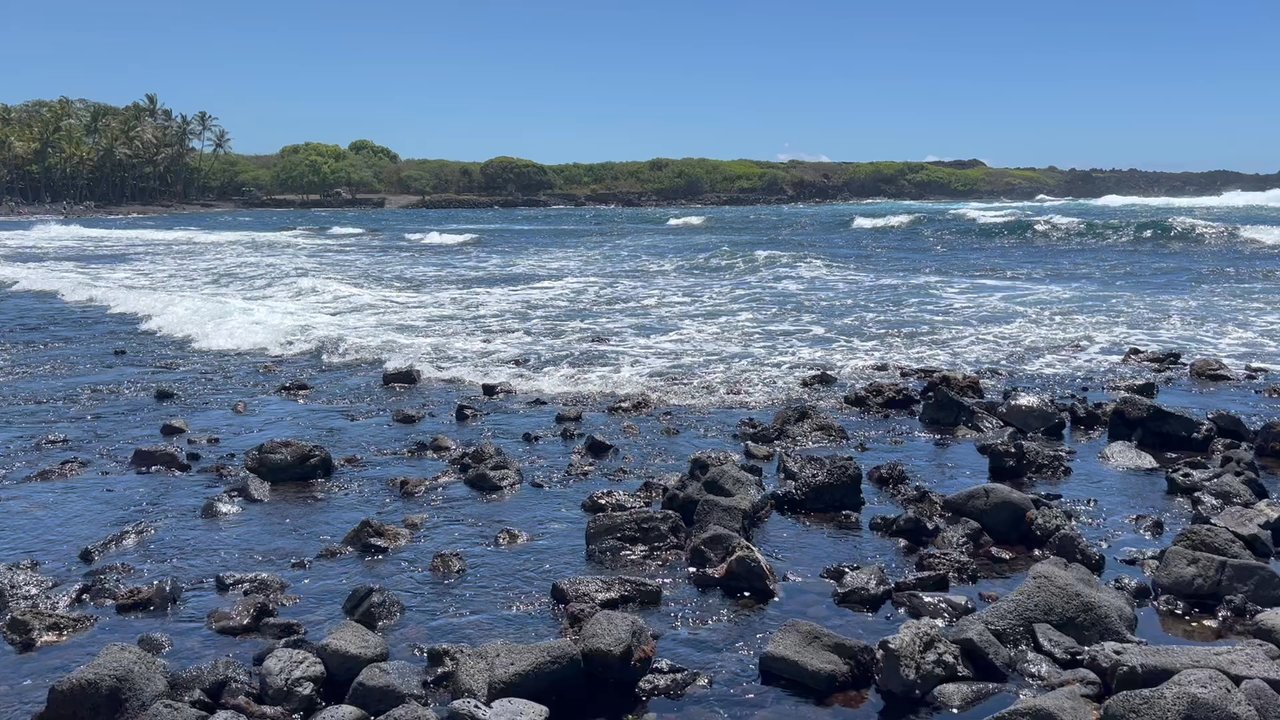 Kaimu Black Sand Beach - Beaches Near Me - Pahoa, Hawaii