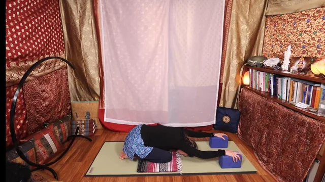 Upper Back, Neck, & Shoulders Gentle Flow