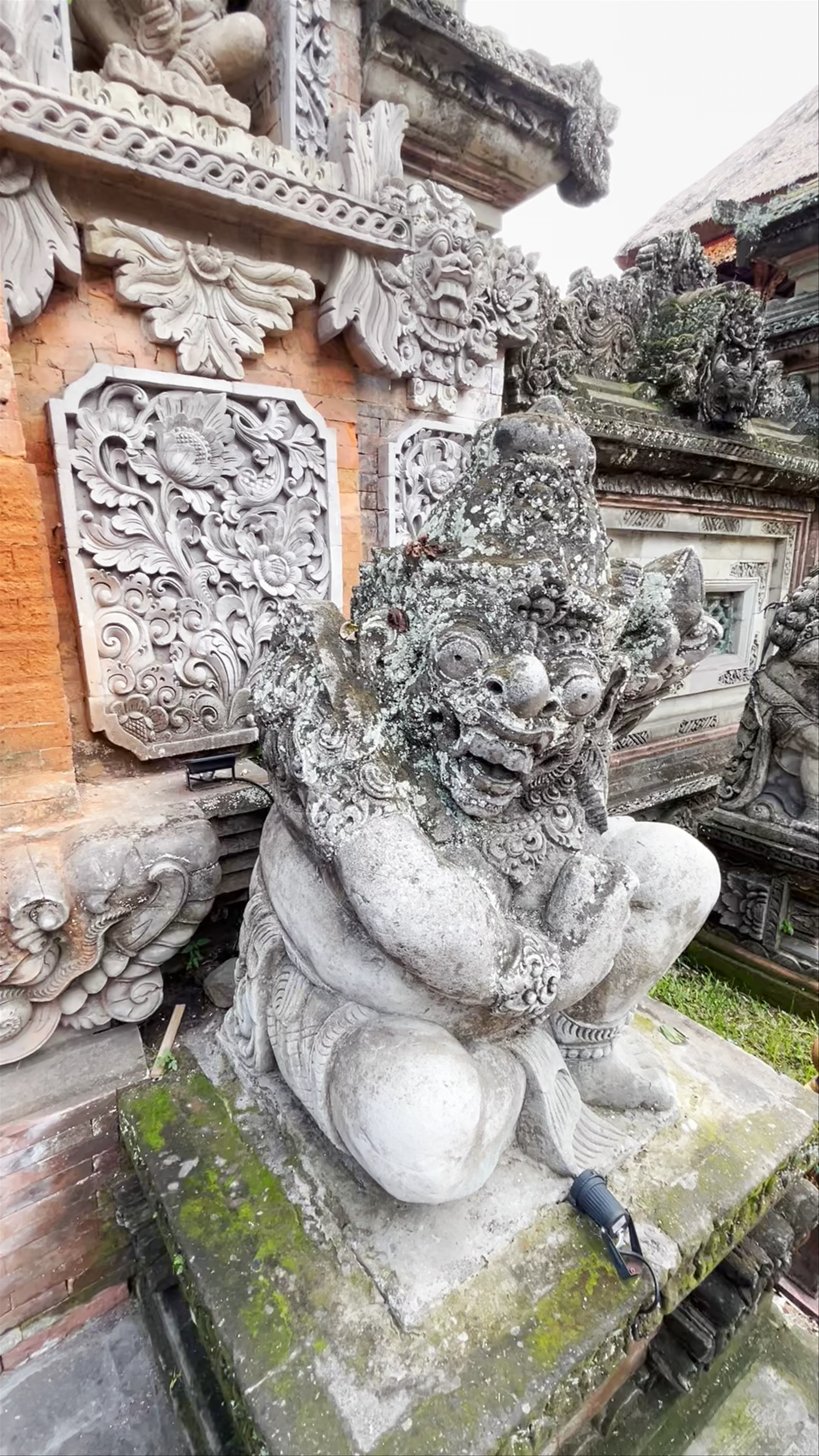 Ubud Palace, Jalan Raya Ubud, Ubud, Gianyar Regency