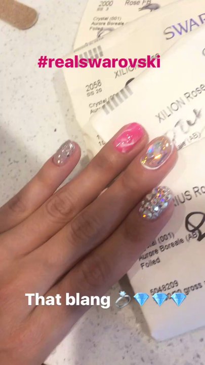 Pink Nail - Video of Vivian using real Swarovski crystals for my nails - Nail Salons Near Me - Buena Park, California