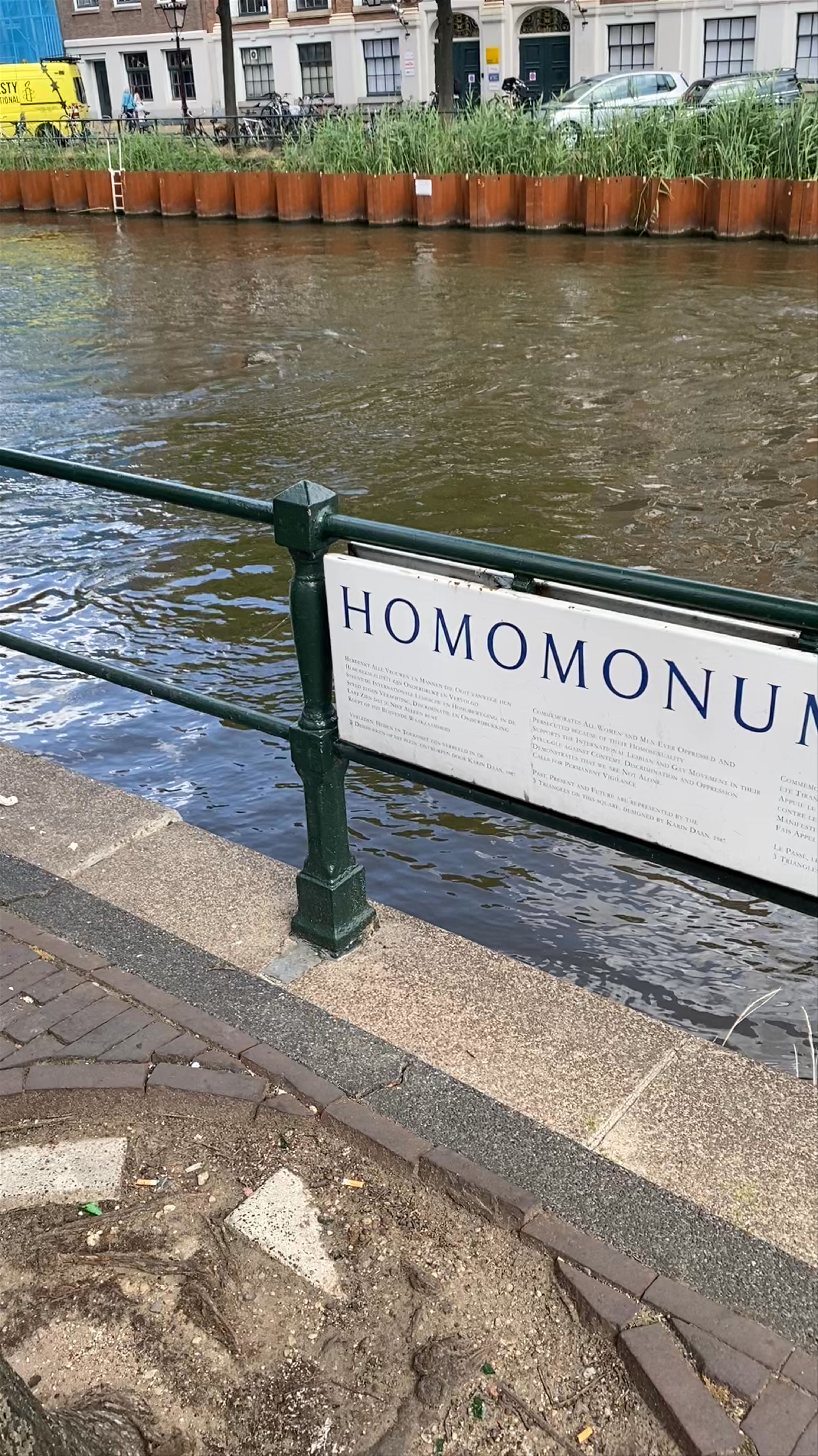 Homomonument