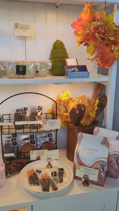 Mitten Sweets & Coffee - Desserts Near Me - Seattle, Washington