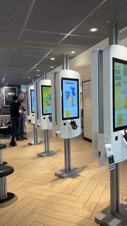McDonald's - Kiosk - Burgers Near Me - Interlaken, BE