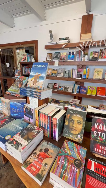 Da Shop - Bookstores Near Me - Honolulu, Hawaii
