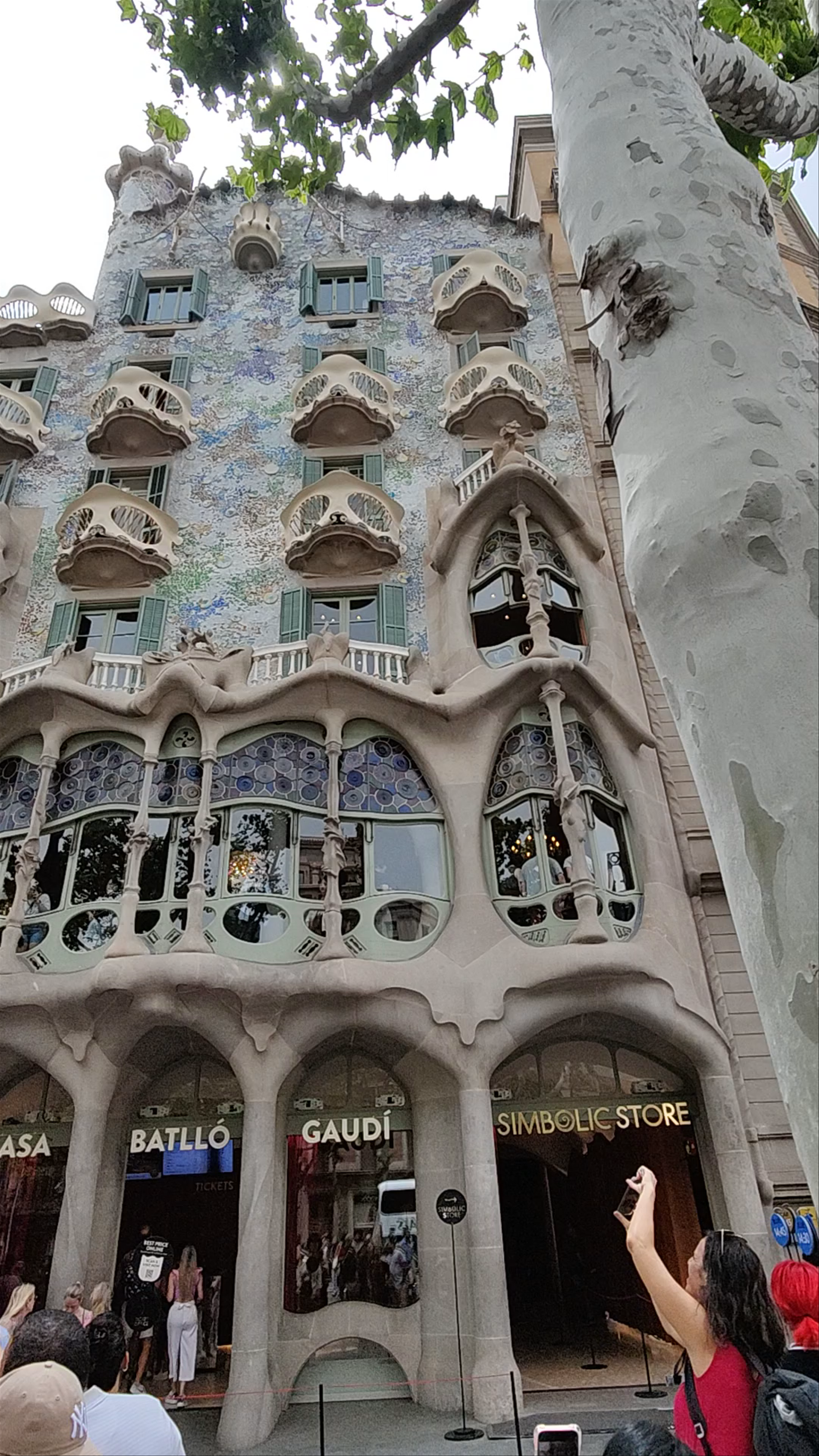 Discover the Magical Architecture of Casa Batlló in Barcelona