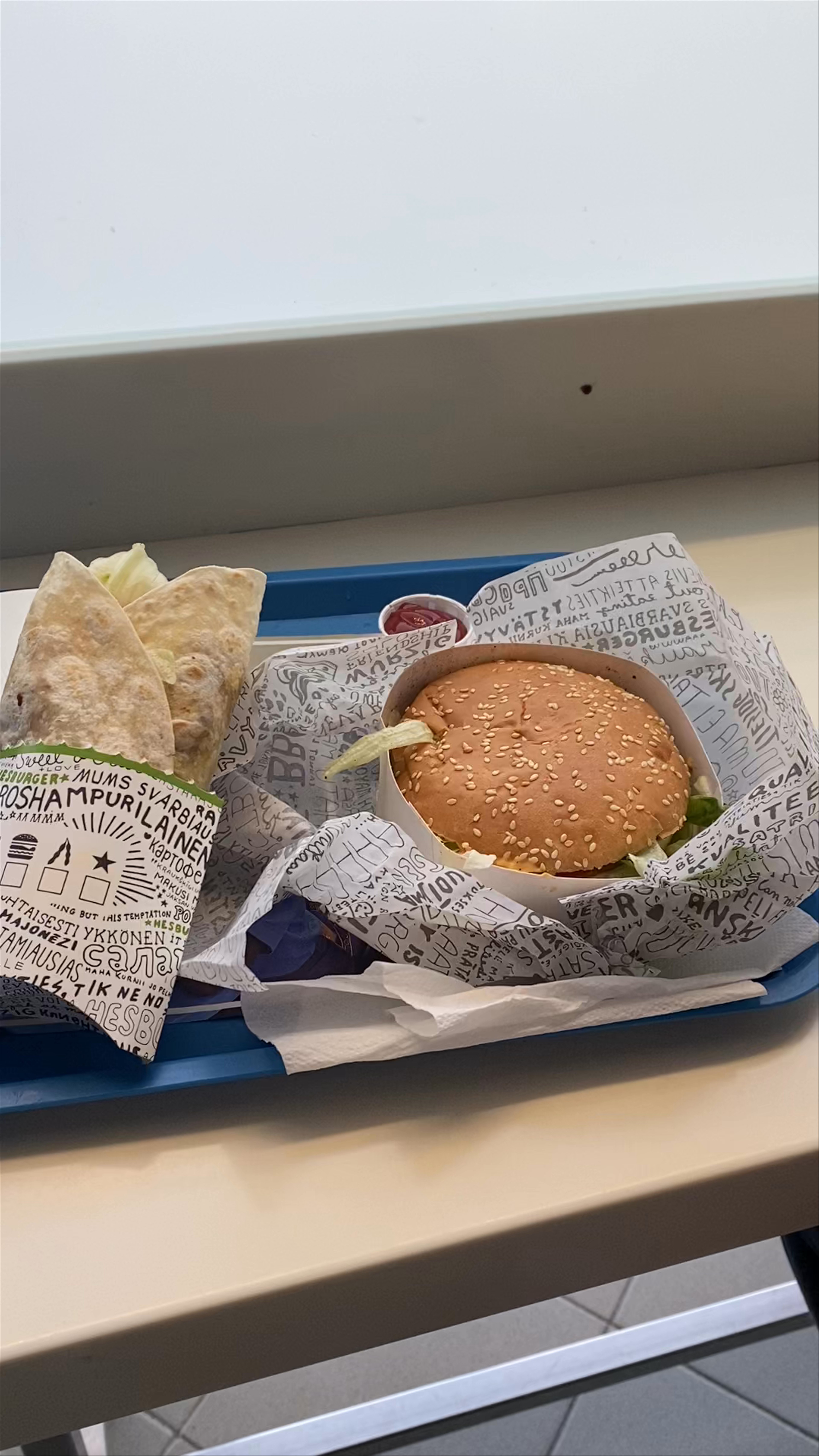 Hesburger Helsinki Mannerheimintie: Finnish Fast Food Experience