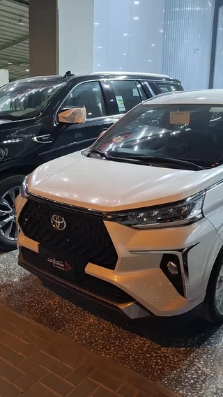 تويوتا فيلوز GLX 2025