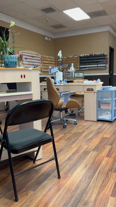 Party Nails - Interior - Nail Salons Near Me - Reno, Nevada