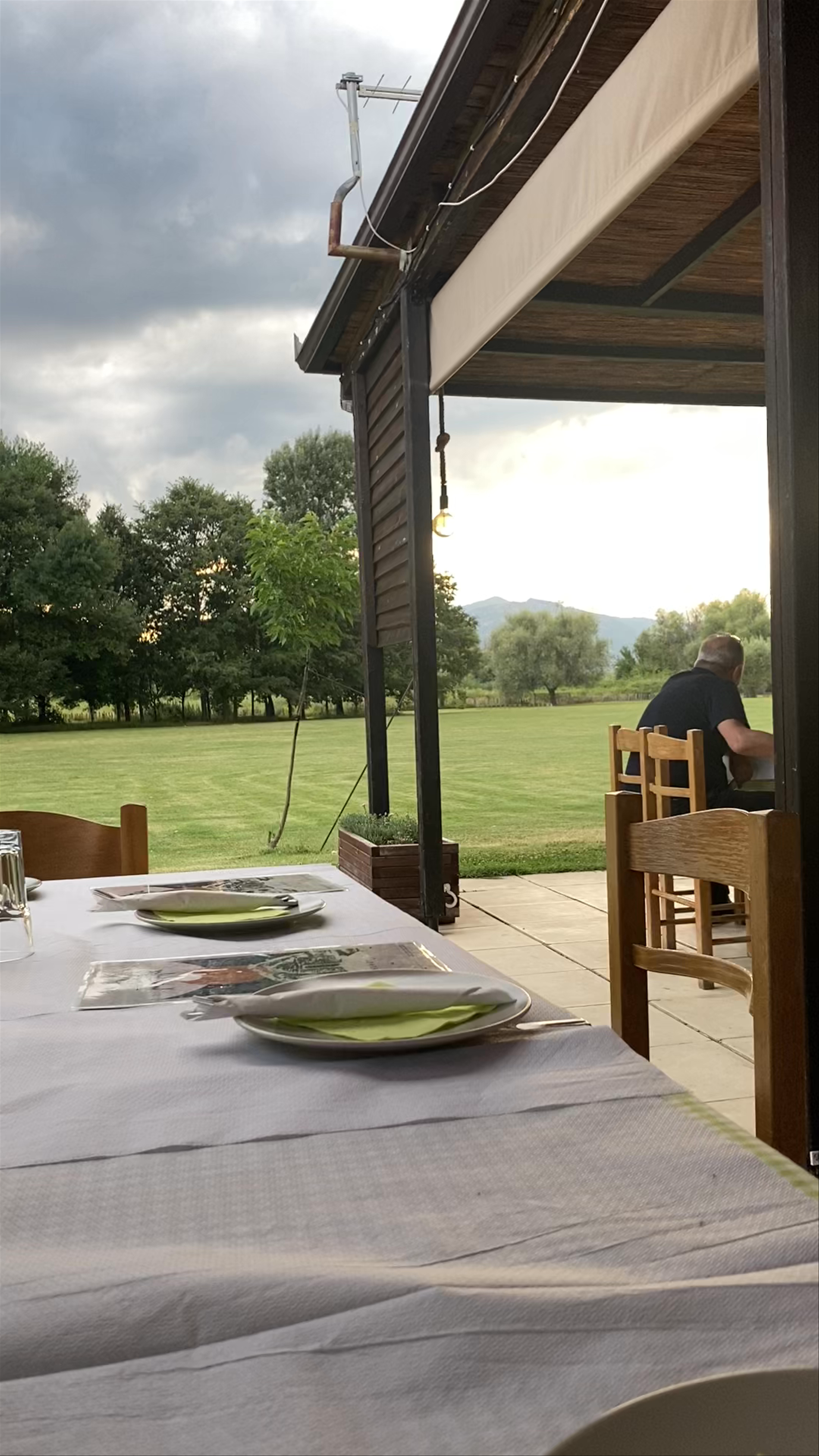 Μυλόπετρα: Tranquil Dining in Dispilio's Lush Countryside