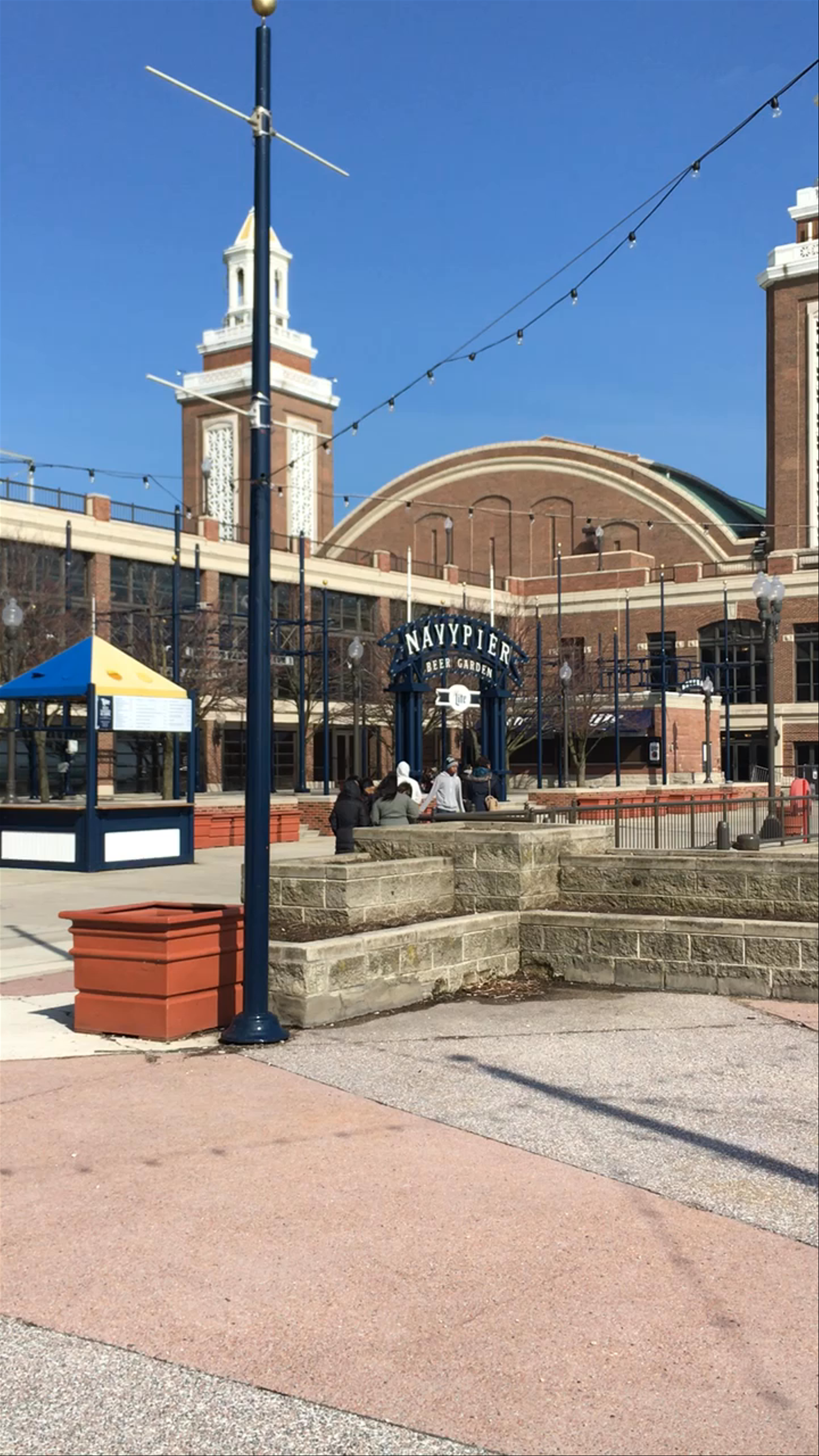 Navy Pier Chicago: Lakeside Stroll and Urban Views
