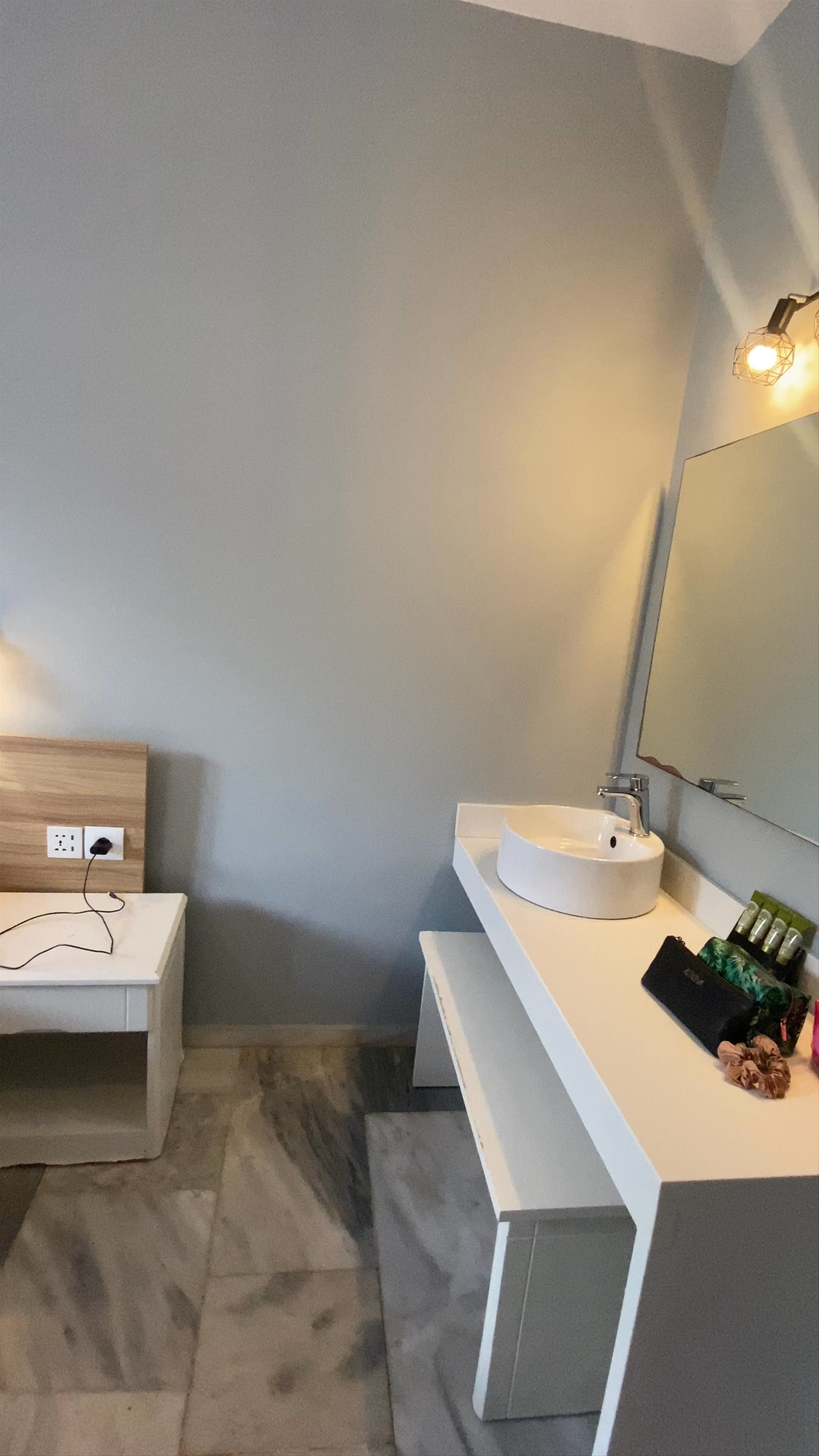 Rooms 48 by Zante Plaza