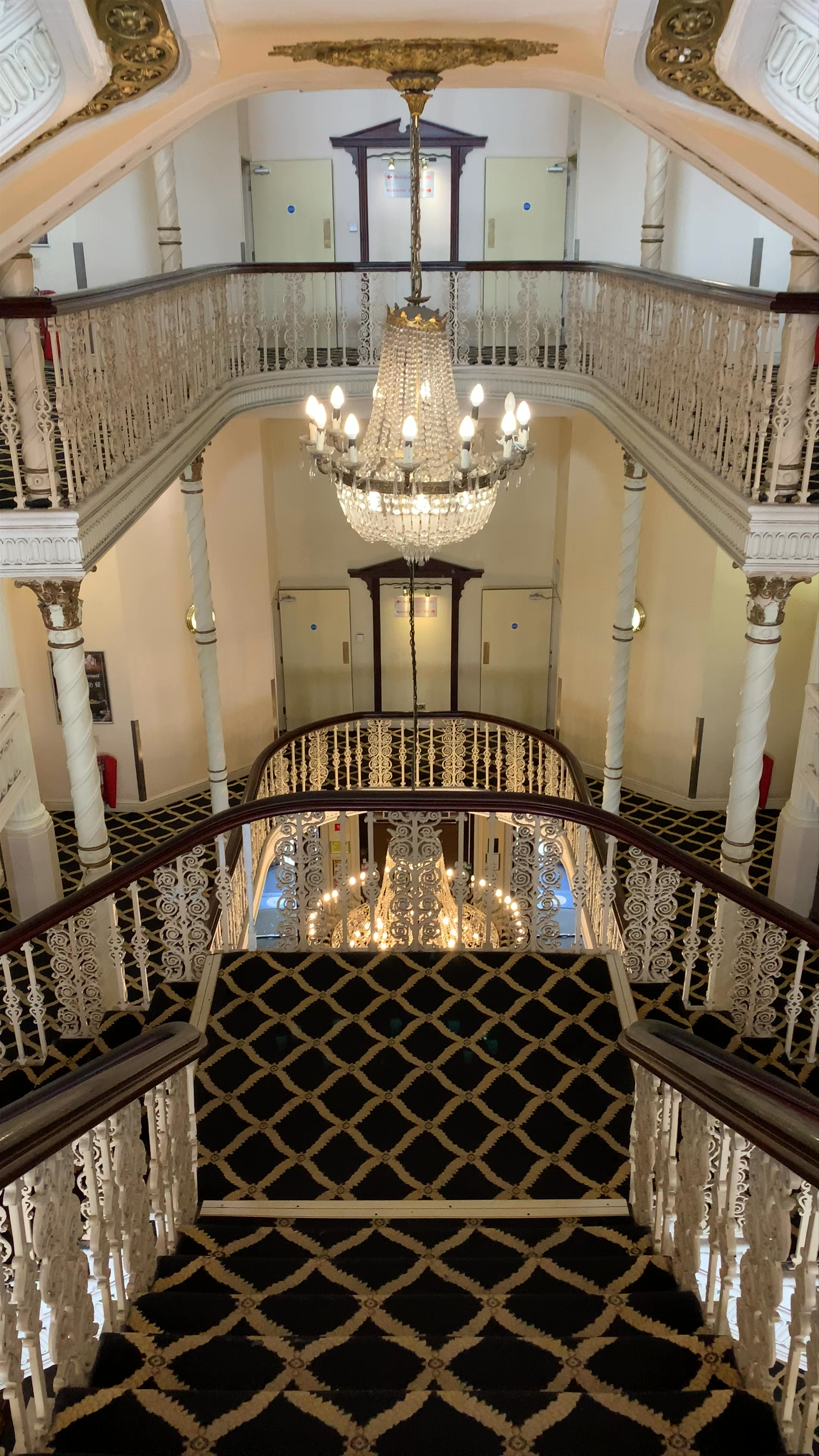 Inside Britannia Hotel Manchester: Elegance & Timeless Charm