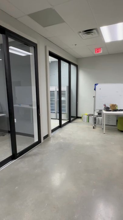 Properties Castellón 76 - Glass partition office we make custom   2000 series sliding door for office - Door Sales/Installation Near Me