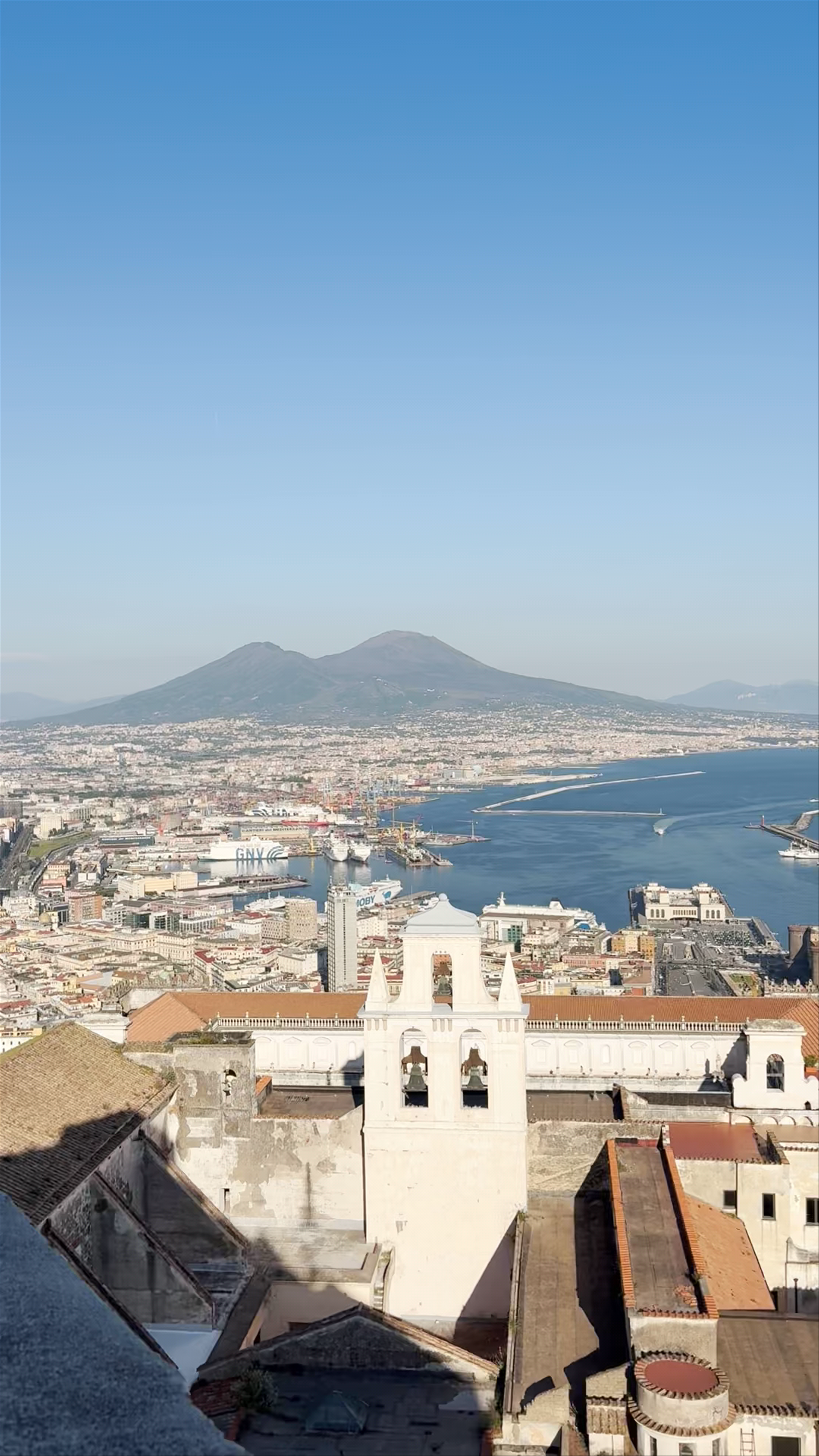 Punto Panoramico Sud-Est: Stunning Naples Bay and Vesuvius View