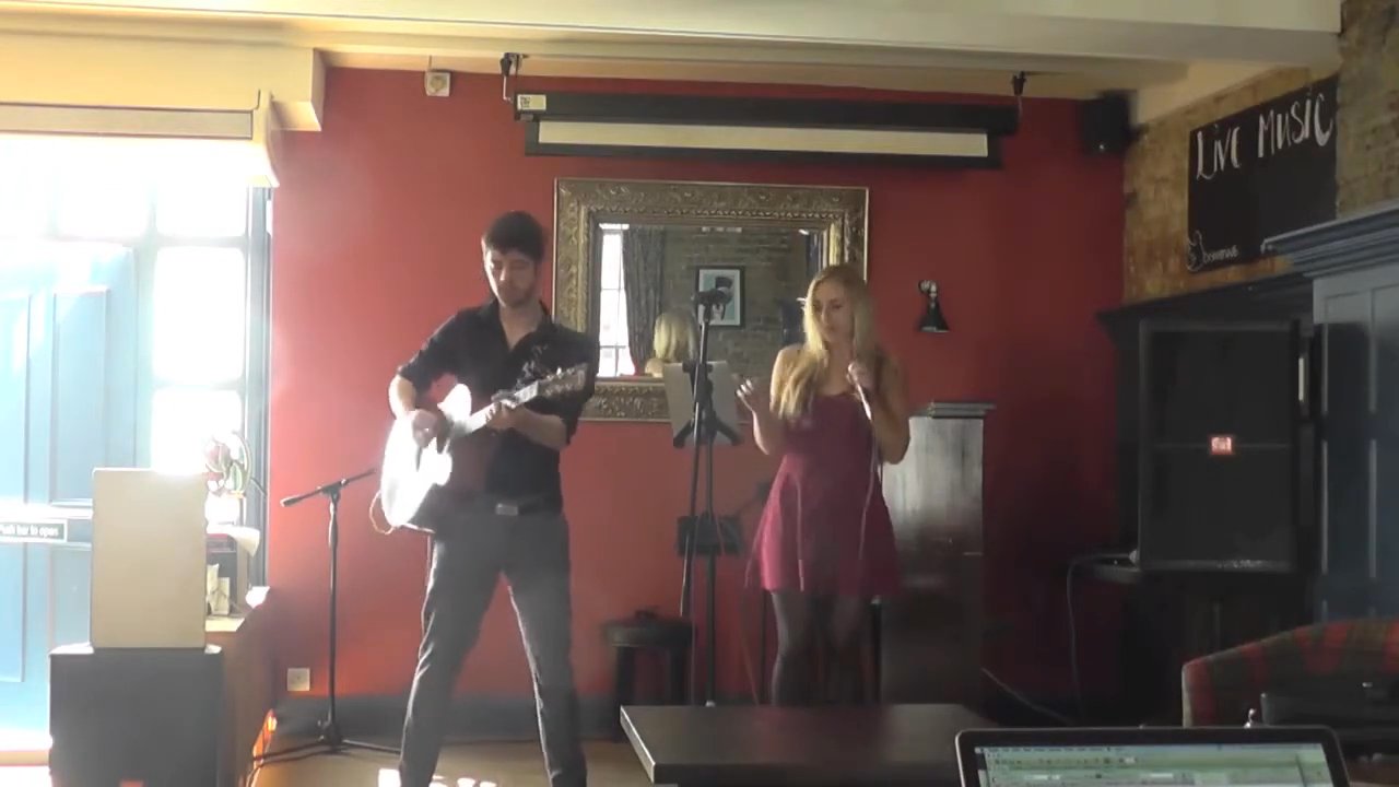 The Tonics Acoustic Duo – Live Pub Gig - video