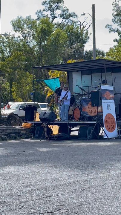 Gators' Crossroads - Sunday afternoon band - Bars Near Me - Naples, Florida