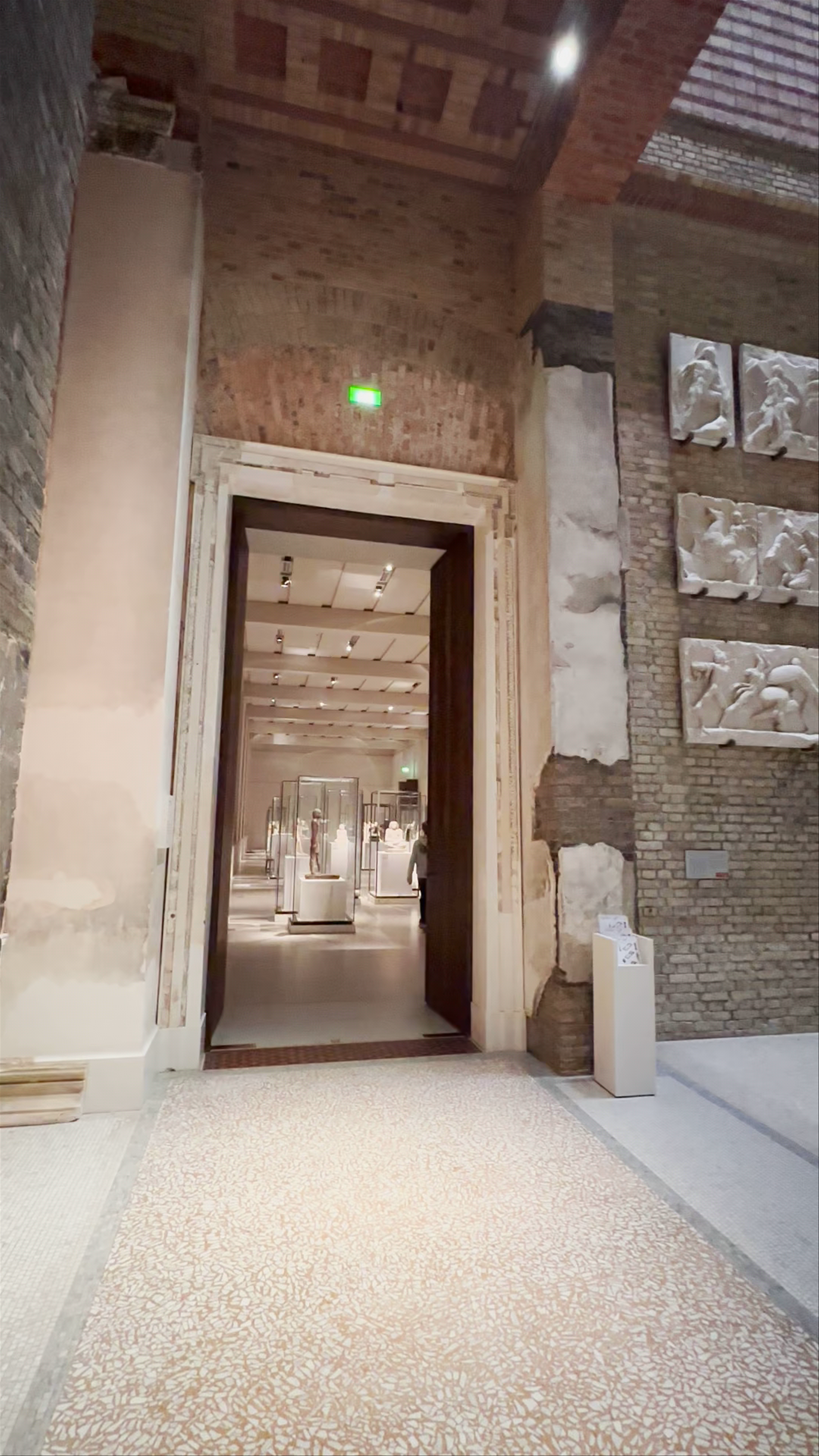 A Journey Through Berlin's Neues Museum: History and Art in Timeless Architecture