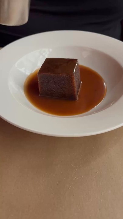The Devonshire - Sticky toffee pudding sauced with custard - Pubs Near Me - London, XGL