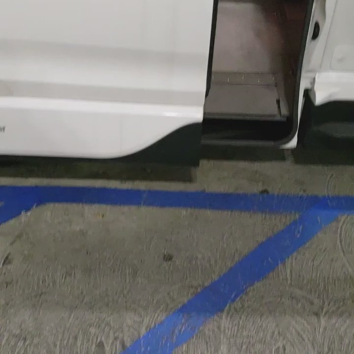 MobilityWorks - $300 to be left at the mall and have a ramp that doesn't work! - Car Dealers Near Me - Pasadena, California