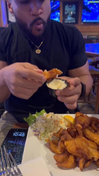 Dino's Pub - Pubs Near Me - Renton, Washington