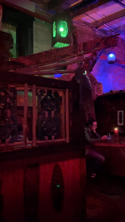 Devil's Reef - Overview of interior - Cocktail Bars Near Me - Tacoma, Washington