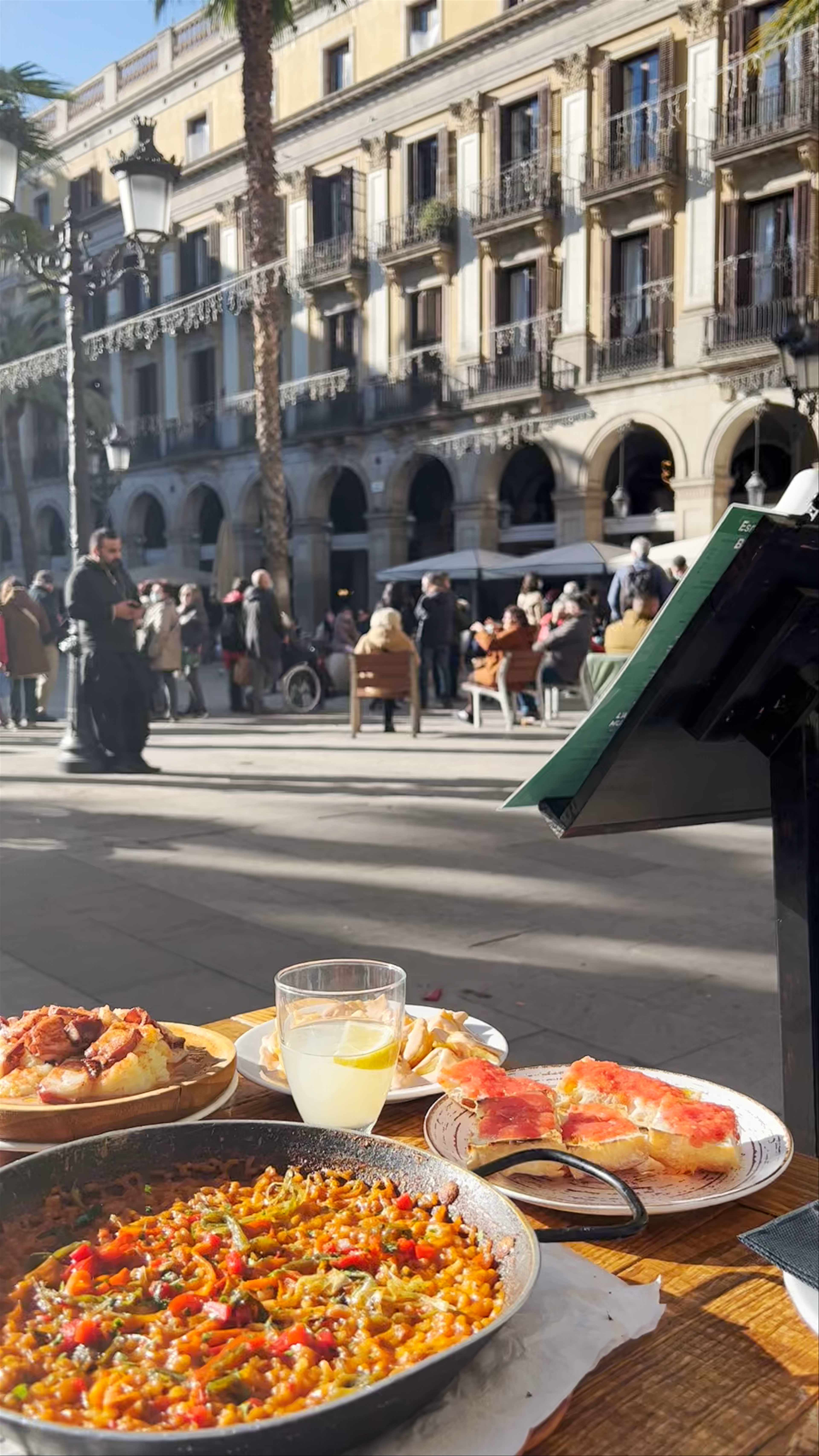 A Sunny Culinary Moment on La Rambla, Barcelona
