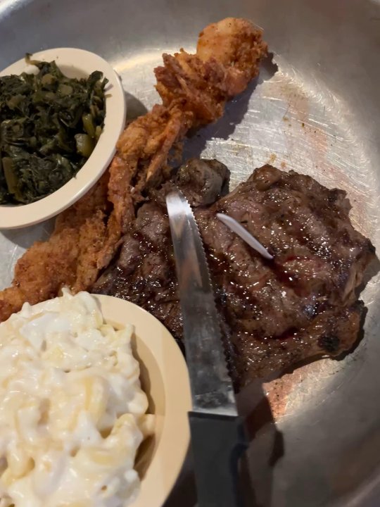 Lamberts Cafe - Steak & Fried Shrimp w/ Mac n cheese and Turnip Greens! - American Near Me - Sikeston, Missouri