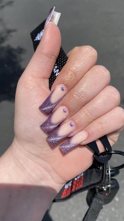 Nails by Areli - Cat eye holographic nails - Nail Technicians Near Me - Vacaville, California