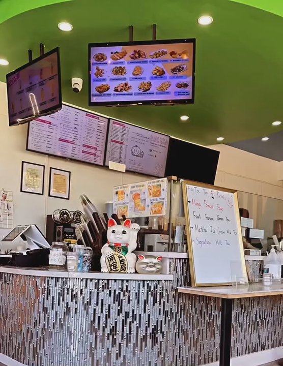 Hay Tea - Just a friendly roach. - Bubble Tea Near Me - San Leandro, California