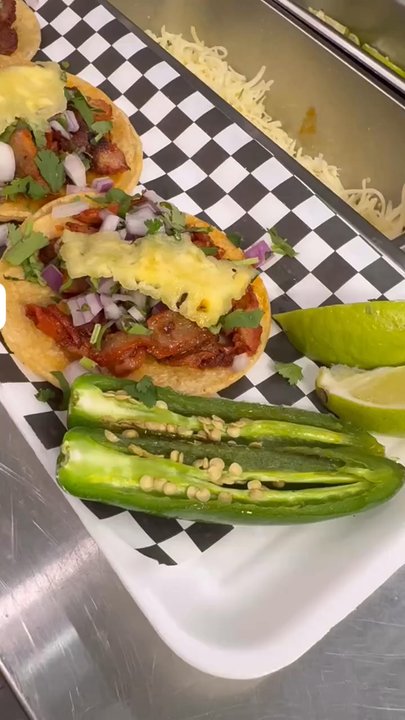 El Taquero Mucho - Food Trucks Near Me - Aurora, Colorado